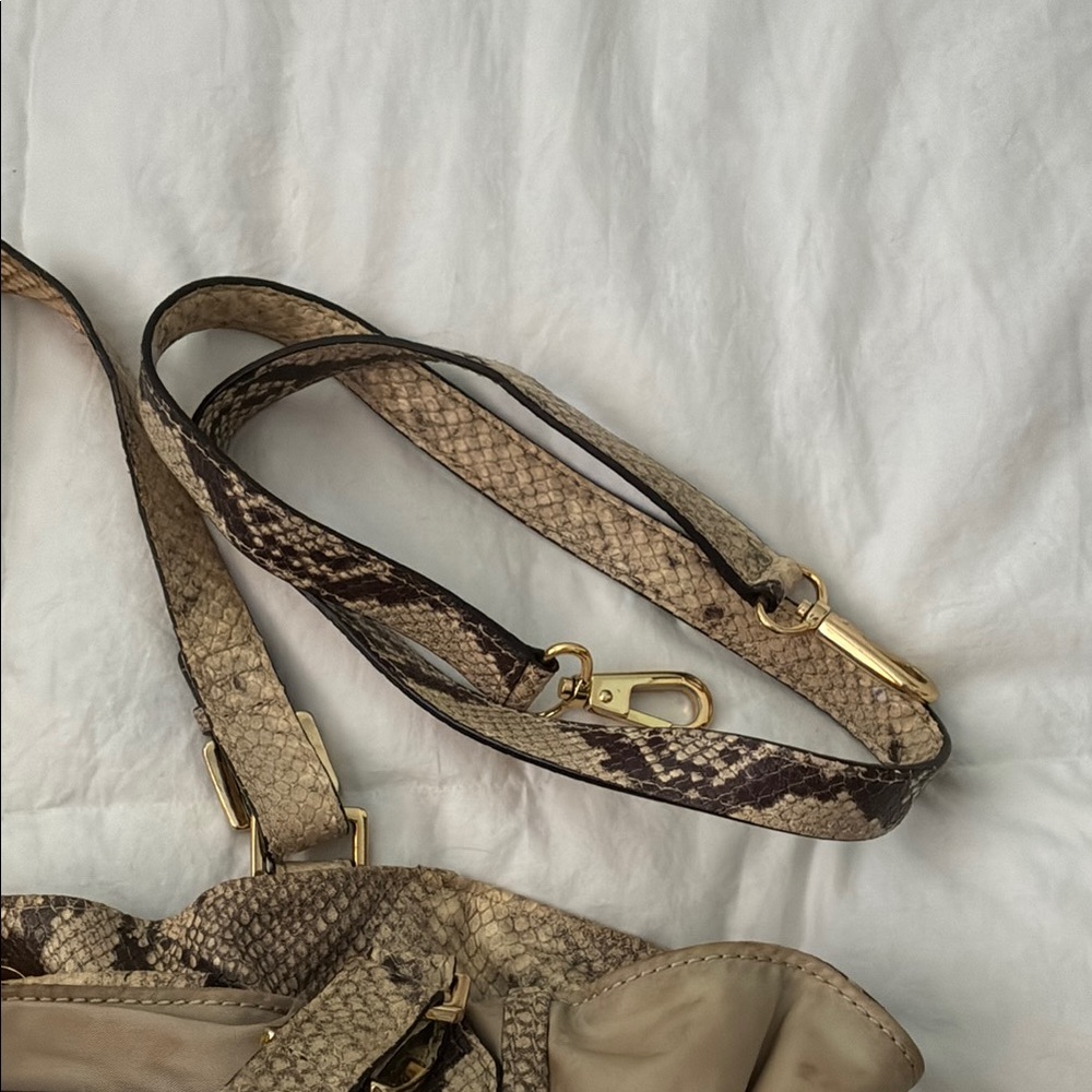 Michael Kors Tan and Brown Shoulder Bag with Slouchy Silhouette - Picture 10 of 12